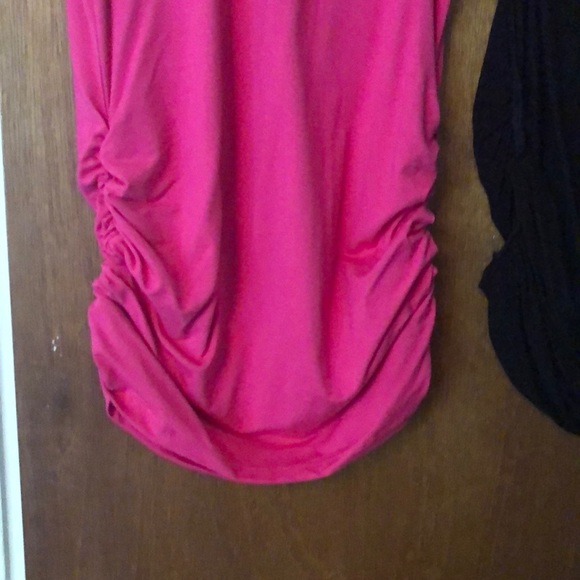 sleeveless tunic selling both black and pink for40 - Picture 2 of 2